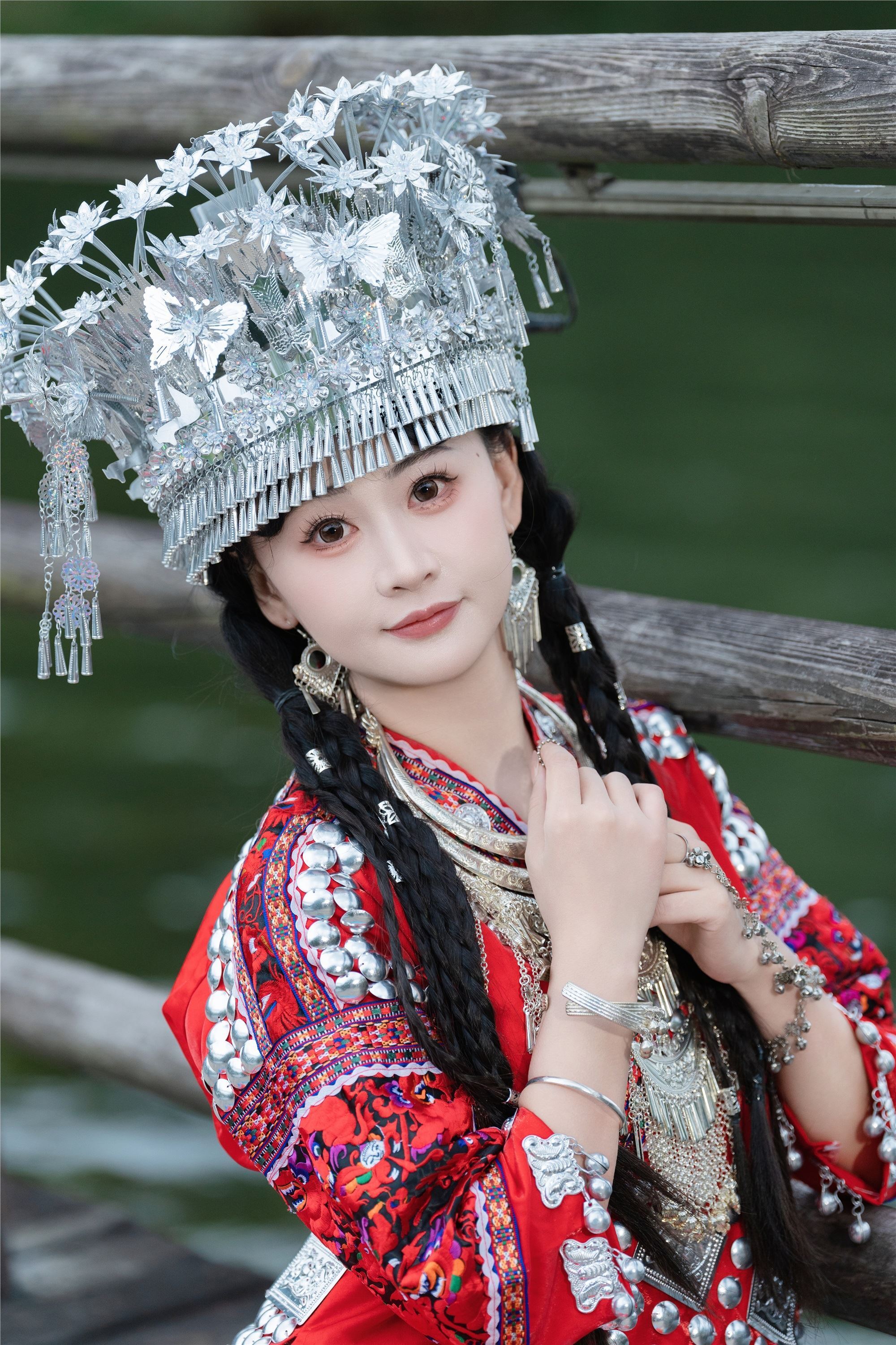 YITUYU艺图语 2025.01.20 可爱的苗疆少女 湫一只岁岁